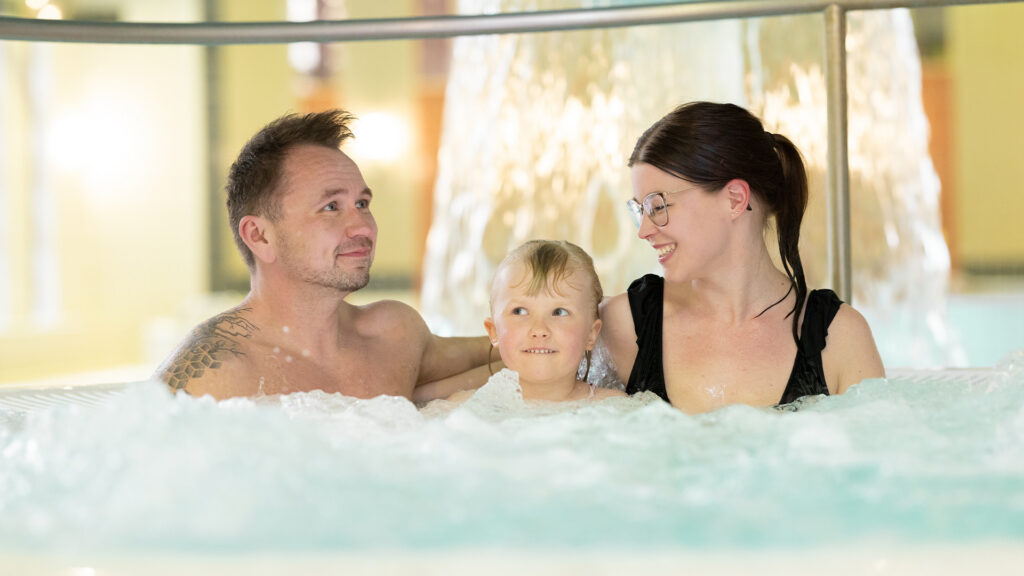 Puolihoitoloma (sis. aamiainen ja päivällinen)