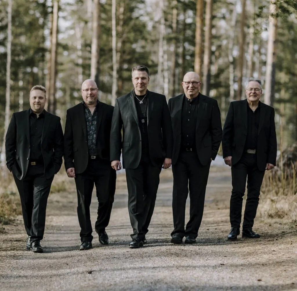 Janne Tulkki & Tulinen Sydän
