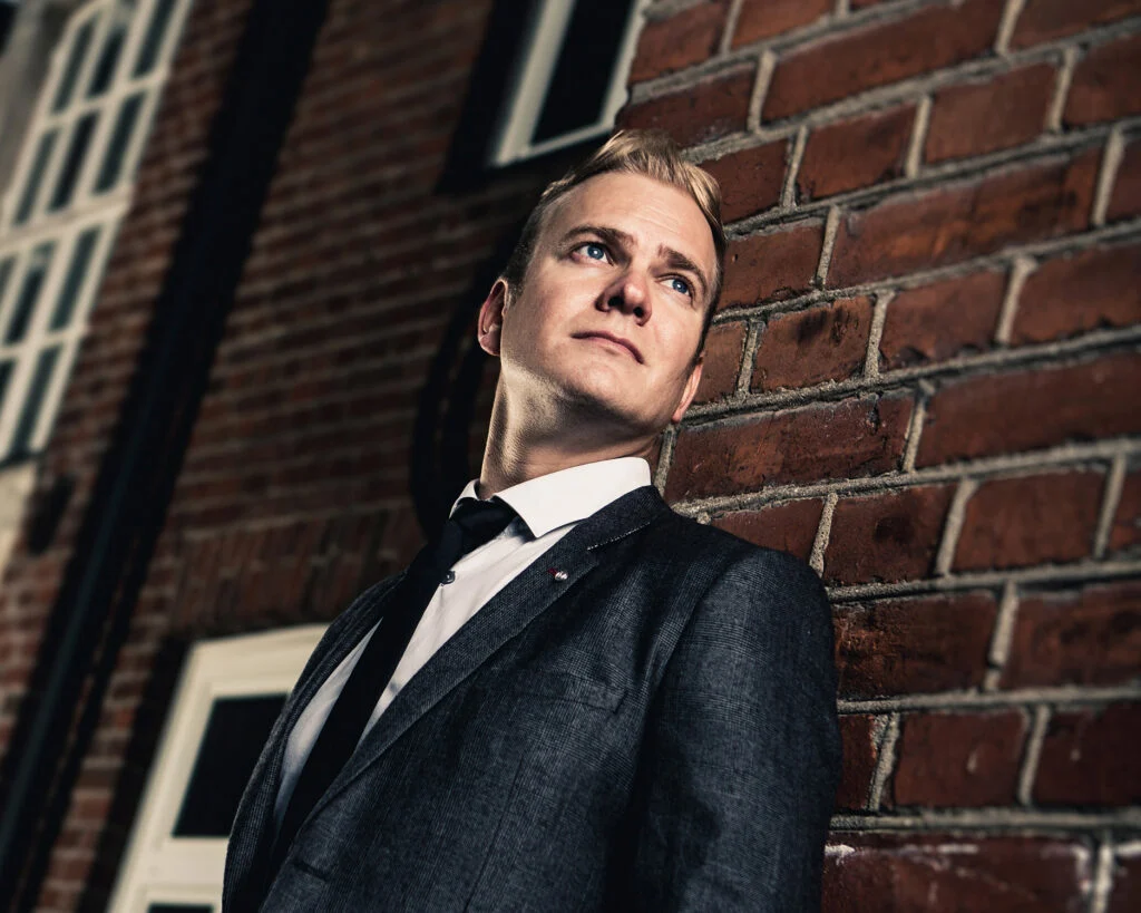 Uudenvuodenaatto: Mikko Mäkeläinen & Myrskylyhty